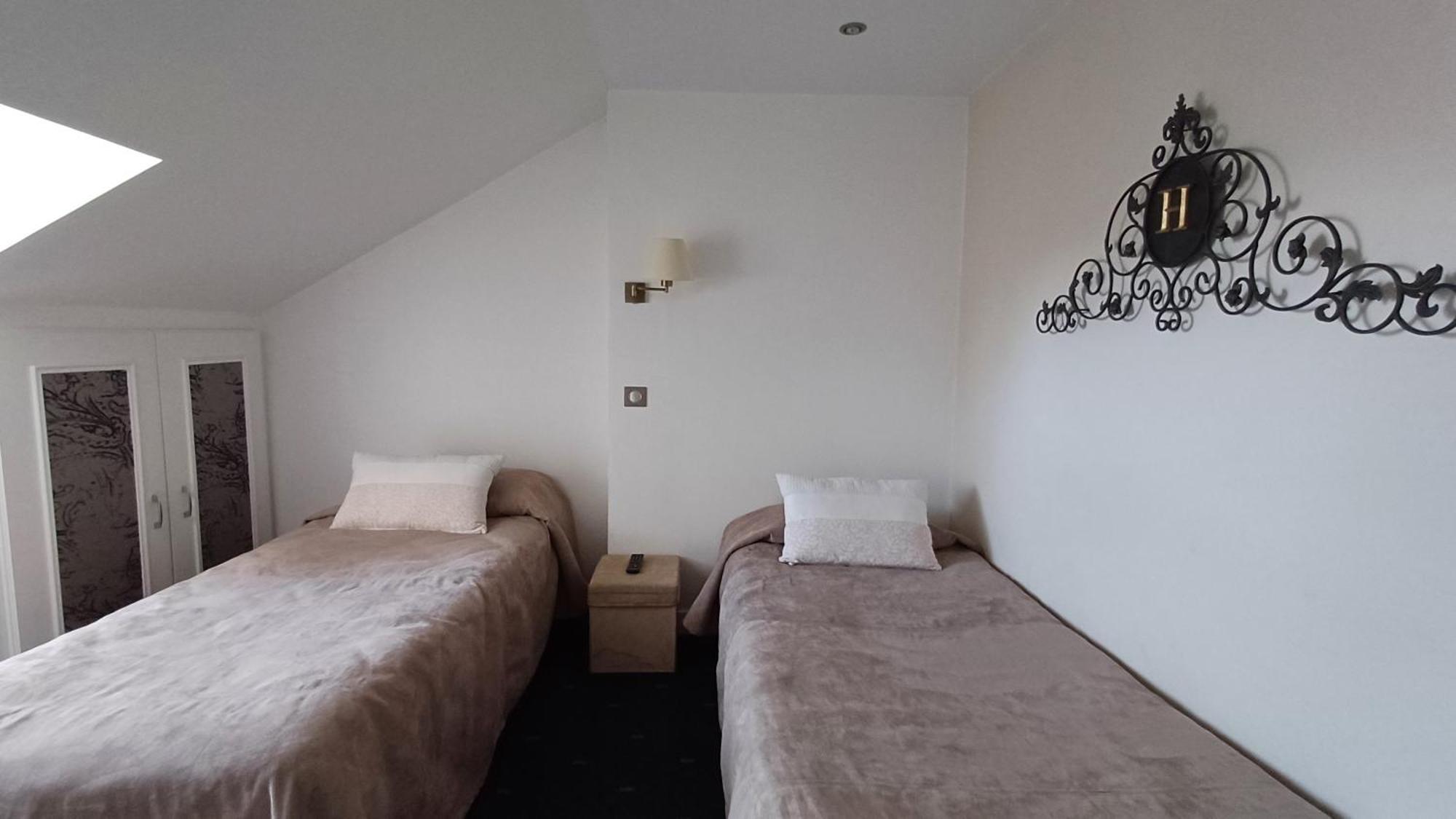 Logis Hotel Le Cerf Briare Exterior photo