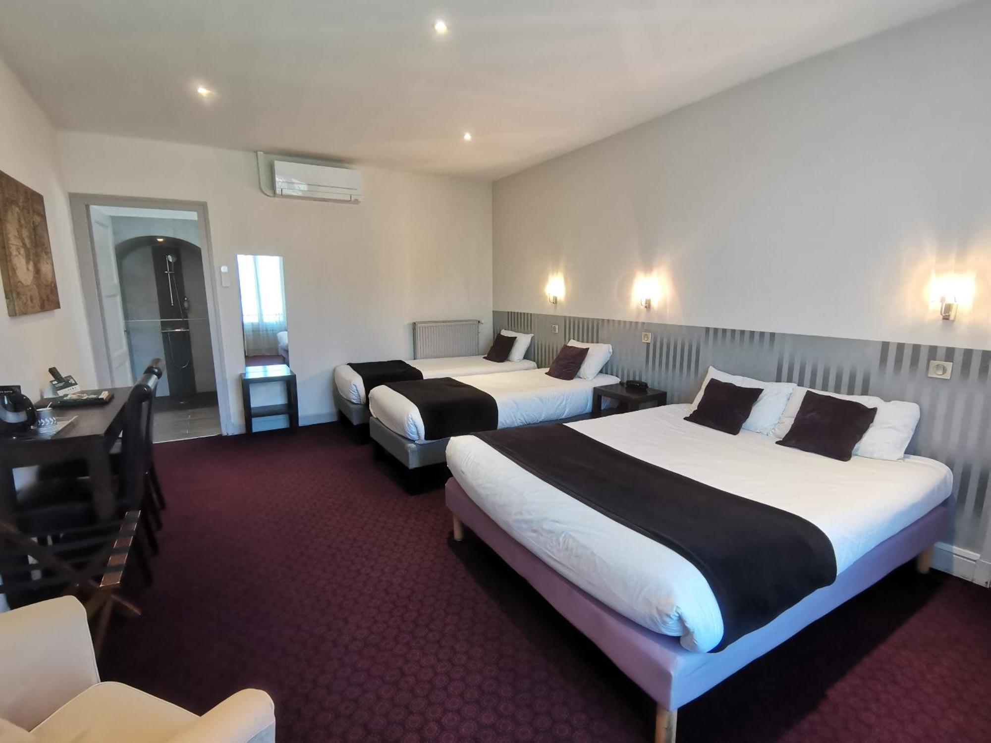 Logis Hotel Le Cerf Briare Exterior photo