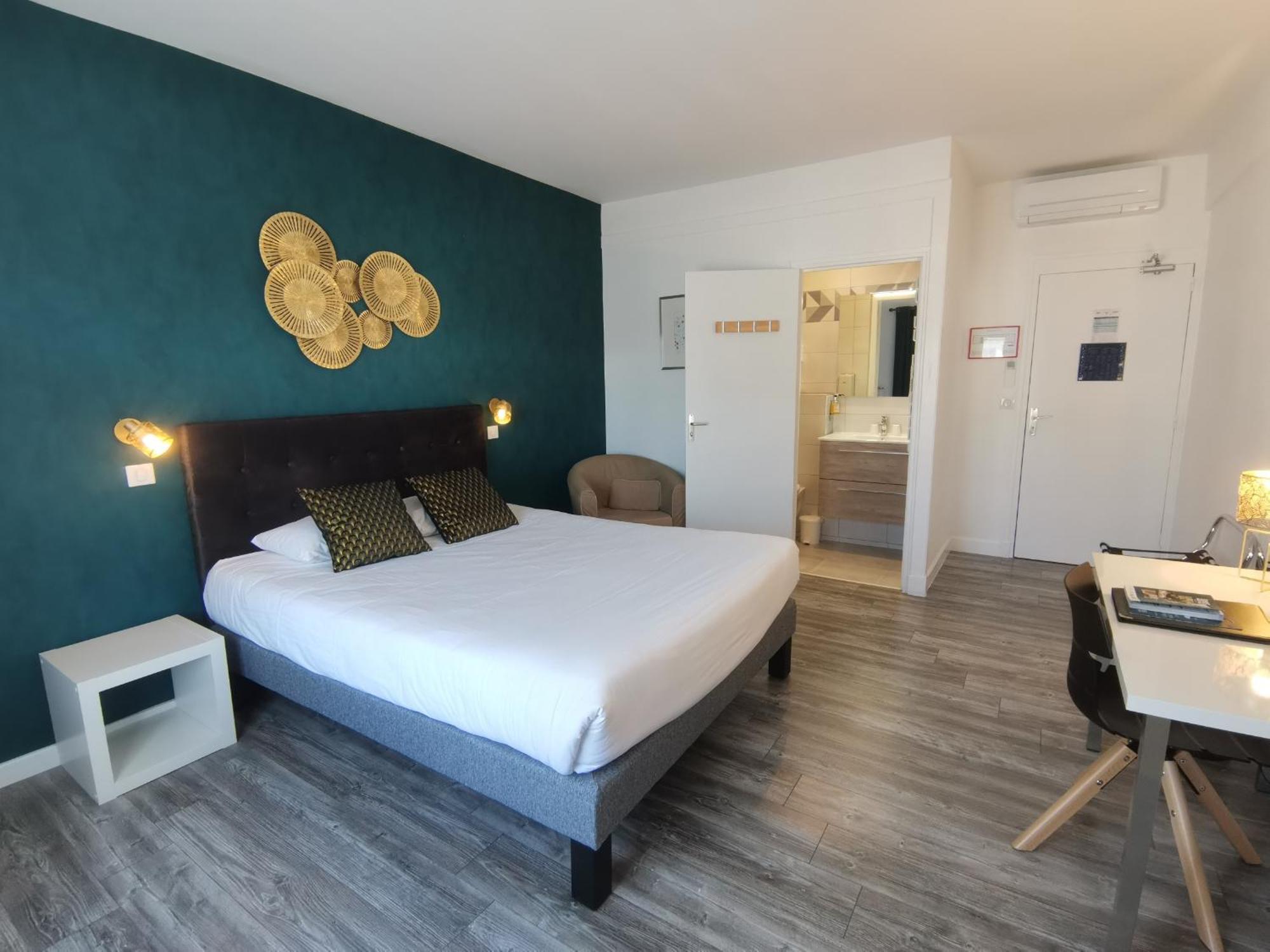 Logis Hotel Le Cerf Briare Exterior photo