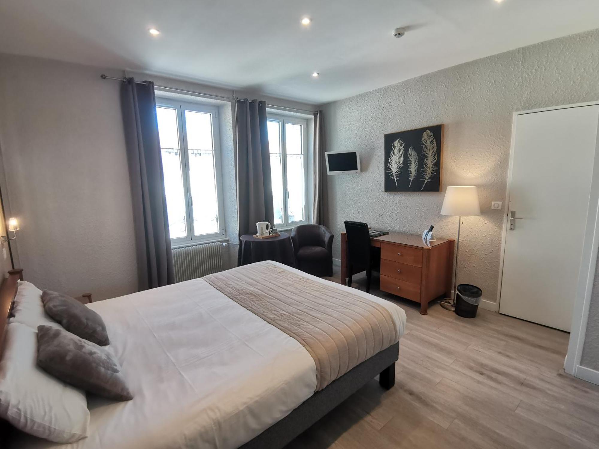 Logis Hotel Le Cerf Briare Exterior photo